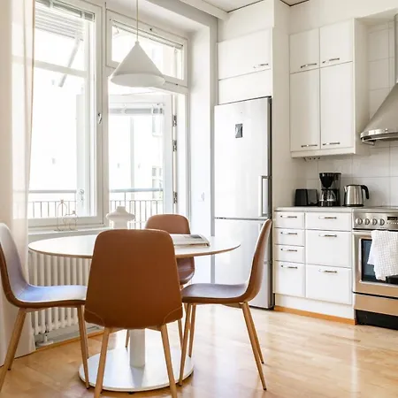 Apartman Stylish 1br With Private Sauna & Balcony
