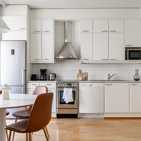 Apartman Stylish 1br With Private Sauna & Balcony